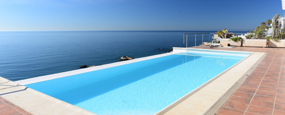 RENOLIT ALKORPLAN  is the best on site lining for new swimming pool and renovations